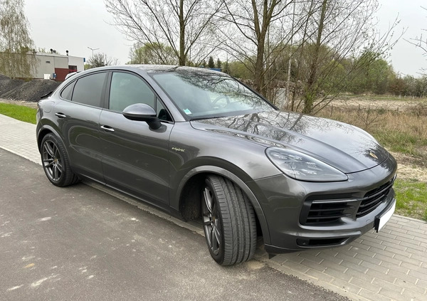 Porsche Cayenne cena 388000 przebieg: 45000, rok produkcji 2019 z Łęczna małe 277